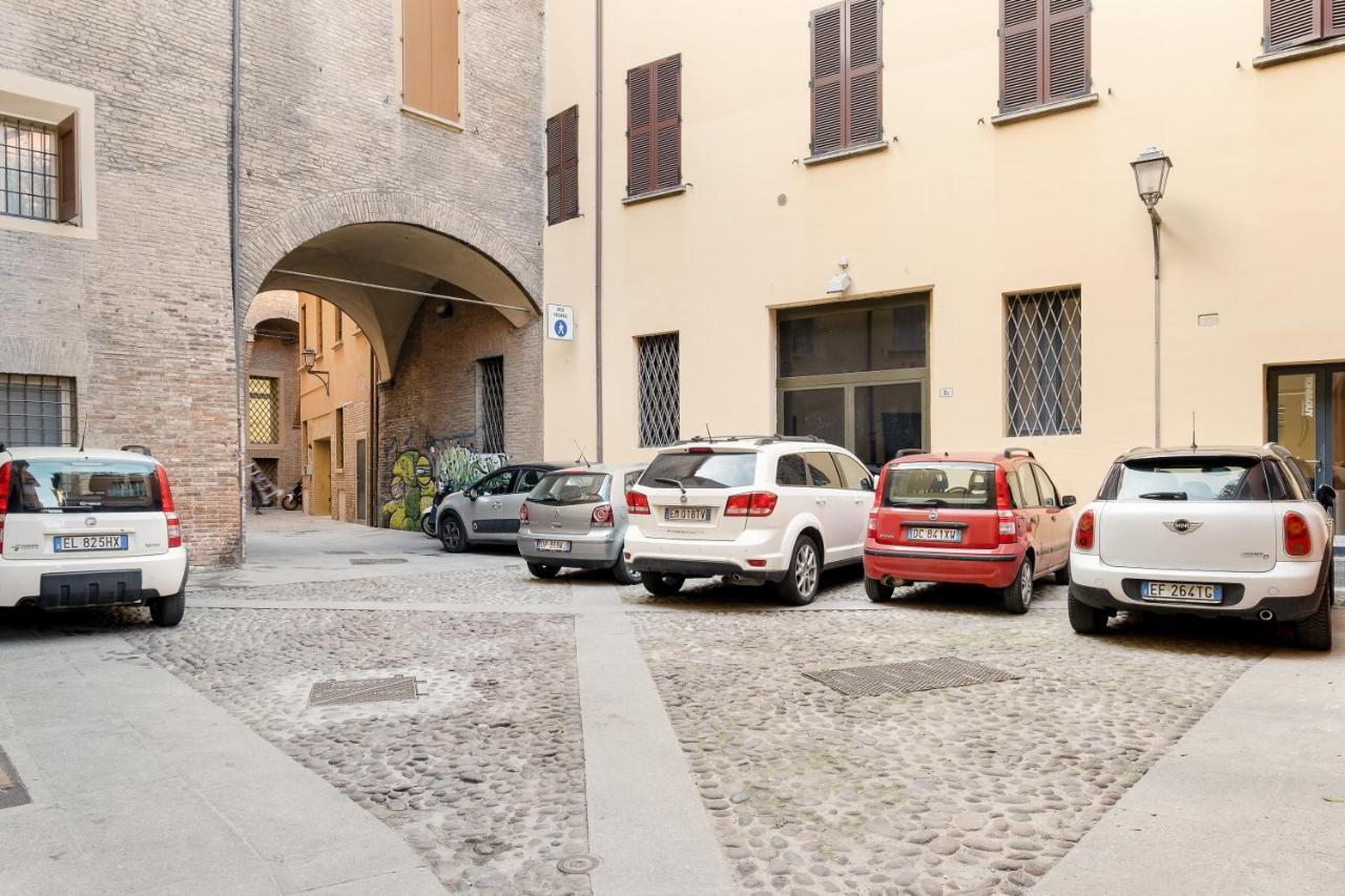 Lo Scrigno Delle 2 Torri! Nel Cuore Del Centro, Vicino A Via Rizzoli โบโลญญา ภายนอก รูปภาพ