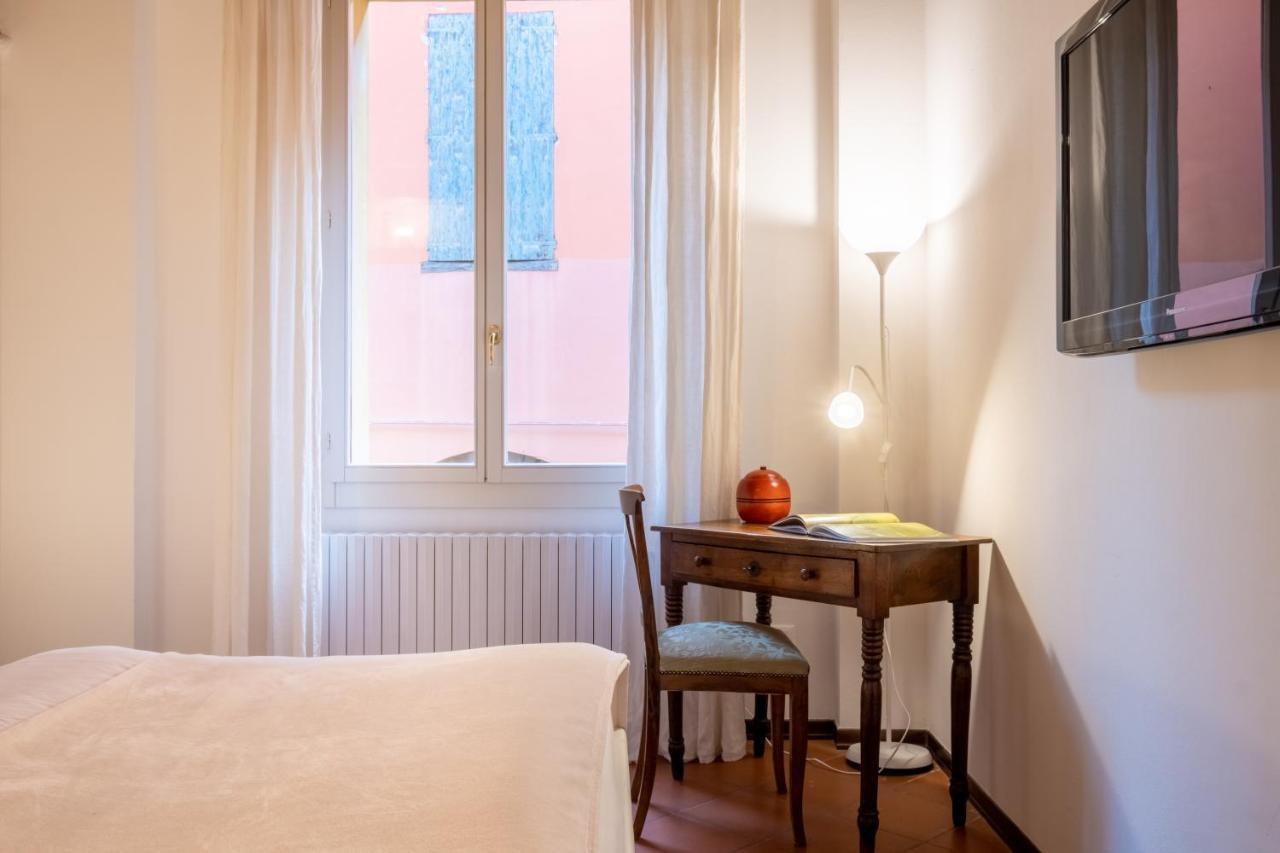 Lo Scrigno Delle 2 Torri! Nel Cuore Del Centro, Vicino A Via Rizzoli โบโลญญา ภายนอก รูปภาพ