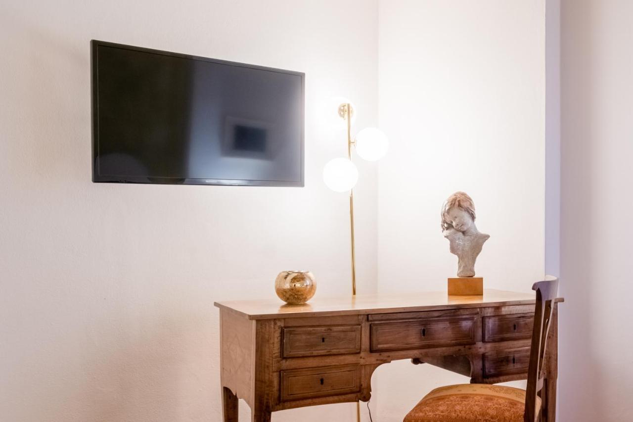 Lo Scrigno Delle 2 Torri! Nel Cuore Del Centro, Vicino A Via Rizzoli โบโลญญา ภายนอก รูปภาพ